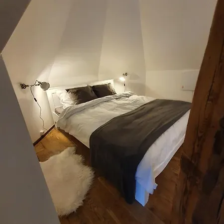 Parka Namins - 2 Stavu Namins Viesturdarza Perlu Medniekiem!