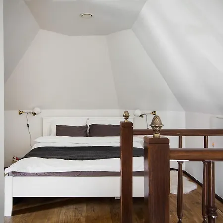 Parka Namins - 2 Stavu Namins Viesturdarza Perlu Medniekiem! * Riga