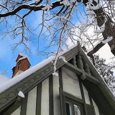 Parka Namins - 2 Stavu Namins Viesturdarza Perlu Medniekiem!