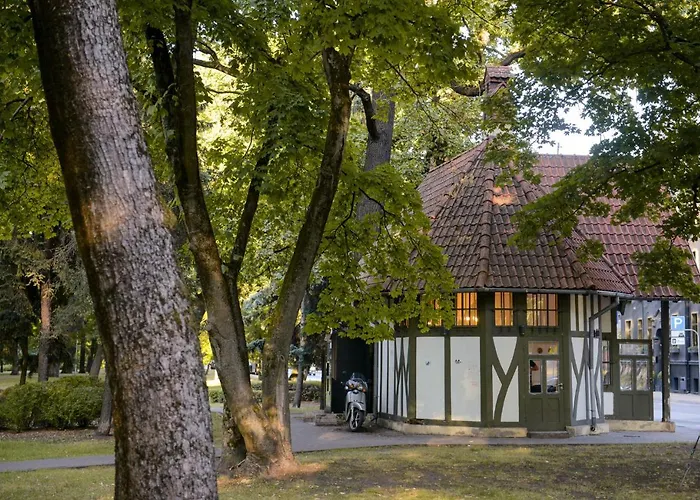 Parka Namins - 2 Stavu Namins Viesturdarza Perlu Medniekiem! リガ