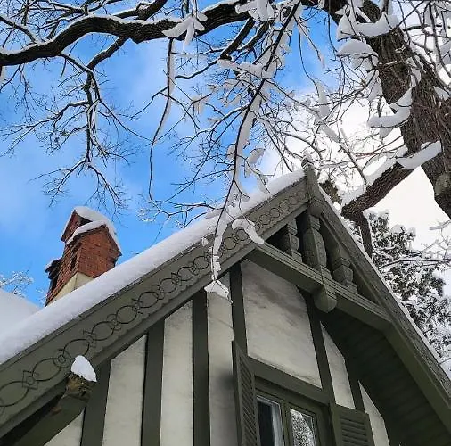 Parka Namins - 2 Stavu Namins Viesturdarza Perlu Medniekiem!