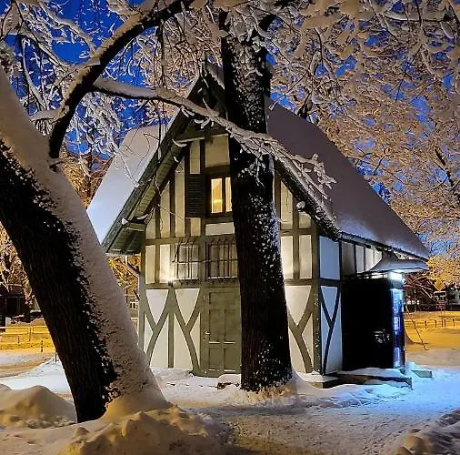 Parka Namins - 2 Stavu Namins Viesturdarza Perlu Medniekiem! * リガ