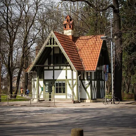 Parka Namins - 2 Stavu Namins Viesturdarza Perlu Medniekiem!