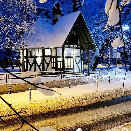 Parka Namins - 2 Stavu Namins Viesturdarza Perlu Medniekiem! Апартаменти Рига