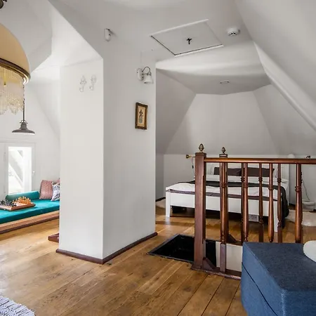 Parka Namins - 2 Stavu Namins Viesturdarza Perlu Medniekiem!