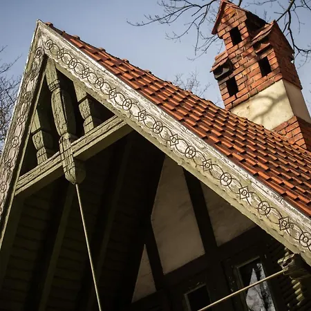 Parka Namins - 2 Stavu Namins Viesturdarza Perlu Medniekiem!